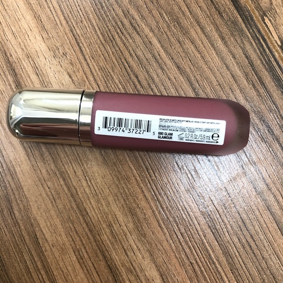 Revlon Ultra HD mattemetallic 680glam 3itemsfor$20 - Picture 2 of 3